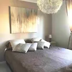 Villa Flavie- Luxueuse - Confort Jardin Barcecue Borne Recharge Electrique 10Min Plage- Famille-Piscine-Top Pros Services Conciergerie
