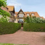 Stunning 2-Bedroom Accommodation - Pool And Tennis