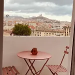 Sublime 2 Pieces Vue Incroyable Mer Et Tout Les Monuments De Marseille