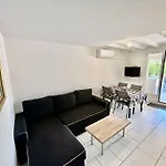 Maison Mitoyenne 3 Pieces Avec Terrasse, A 900M De La Plage - Quartier Calme - 4 Couchages - Confort - Fr-1-229C-96