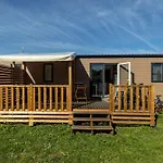 Camping 4 Etoiles Piscines Et Plage 3 Chambres 6 Pers - Mallet