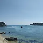Jardin, Plage Et Commerce A 200M