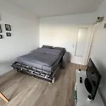 Un Cocon Au Bord De L'Ocean Vue Partielle Sur Mer