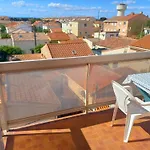 Studio Avec Petite Terrasse Proche Plage Et Commerces