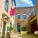 Logis Hotel Yseria - Historical Center
