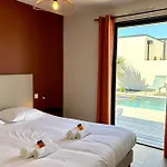 Villa Rosemonde With Swimming Pool