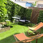 ++++ Central Studio Renove 200 M Plage Et 300 M De La Rue Pietonne ++++