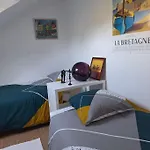Maison Familiale Bretonne A 2 Pas De La Mer Et Des Commerces