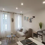Chez Rosalia Et Guillaume