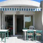 Appartement Dans Residence Pour 4 Personnes A Port Camargue Le Grau-Du-Roi