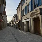 Loft Spacieux Au Coeur Des Remparts D'Aigues-Mortes