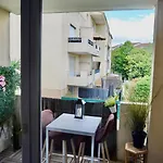 T2 Lumineux Et Piscine