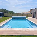 Maison Neuve 200M2 Climatisee Avec Sa Piscine Chauffee, Proche De La Plage Et Des Commerces