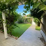 A Stone'S Throw From The Sea!