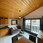 1St Floor Apartment In Central Morzine With Private Garage
