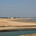 Apartment With Stunning Views Of Le Havre De Carteret