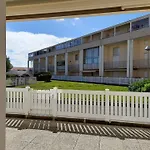 Appartement T2 Cabine En Rdc Avec Terrasse, Proche Plage Et Commerces, Garage Privatif - Fr-1-324-146