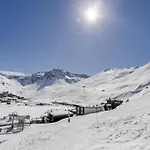 Studio 4 Pers. A Tignes Au Pied Des Pistes, Balcon Et Animaux Acceptes - Fr-1-411-391