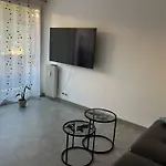 Chambre Avec Salle D'Eau Privee Dans Appartement Partage 200 M Du Tram