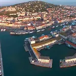 Centre Ville Proche Des Quais, Avec Parking Prive