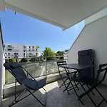 Studio Renove A La Rochelle, Balcon Sud, A 50M De La Plage, Commerces Et Transports A Proximite - Fr-1-246-710