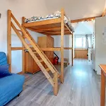 Amazing Apartment In Saint-Lunaire With Kitchen