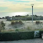 Appartement A 2 Pas De La Plage Avec Terrasse Et Parking - Fr-1-387-150