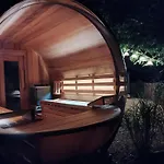 Le Domaine De Pivette Chambre Climatisee Et Insolite Avec Terrasse Privative