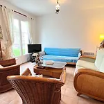 Jolie Villa De Plain Pied Avec Agreable Jardin