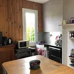 Maison De Campagne Au Bord De La Mer