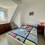 Maison Renovee 3 Pieces Avec Terrasse, Jardinet Et Parking A Quiberon - Fr-1-478-28