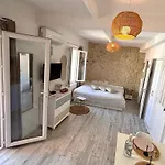 Studio Terrasse Sanary Centre Ville Rue Pietonne