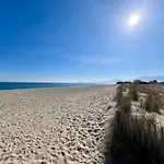 Studio Cabine Avec Piscine, Parking Securise Et Acces Direct Plage A Saint-Cyprien - Fr-1-753-15