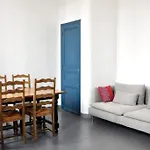 Spacieux Appartement T4 Avec Cours Privee