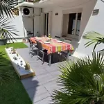 Appartement Avec Terrasse En Plein Centre-Ville