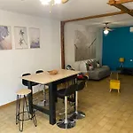 Maison Au Coeur Du Village Avec Garage