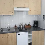 Petite Maison Chaleureuse Avec Piscine