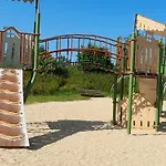 Appartement Refait A Neuf Avec Loggia Et Parking, A 2 Pas De La Plage Et Des Commerces - Fr-1-712-7