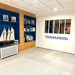 Caporizon-L'Archipel-T1-Piscine-Plein Centre-Terrasse