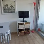 Joli Studio Avec Piscine A 200M De La Plage Parking Prive
