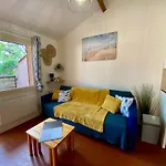 Maison Au Calme Dans La Pinede
