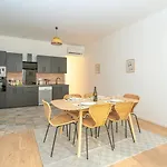 Central, Calme Et Charmant - 6 Places