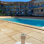 T2 Rdc Terrasse Parking Et Piscine A 50 M- Plage V0743