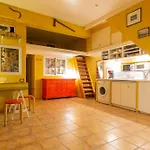 Sharehouse -Room-Hostel-Backpackers La Girelle