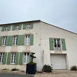 Maison De Charme Ile De Re Avec Piscine Et 10 Couchages