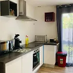Ideal Apartment For 4 By Marseille Airport