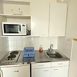 Appartement 2 Pieces Avec Piscine A 5 Min De La Plage De Pontaillac, Parking Residentiel, Balcon Ferme - Fr-1-550-81