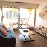 Studio Refait Avec Piscine Et Clim, Proche Plage Et Commerces - Fr-1-731-81