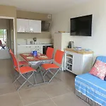Studio Refait Avec Piscine Et Clim, Proche Plage Et Commerces - Fr-1-731-81