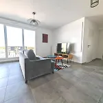 Agreable Appartement Lumineux Avec Grande Terrasse